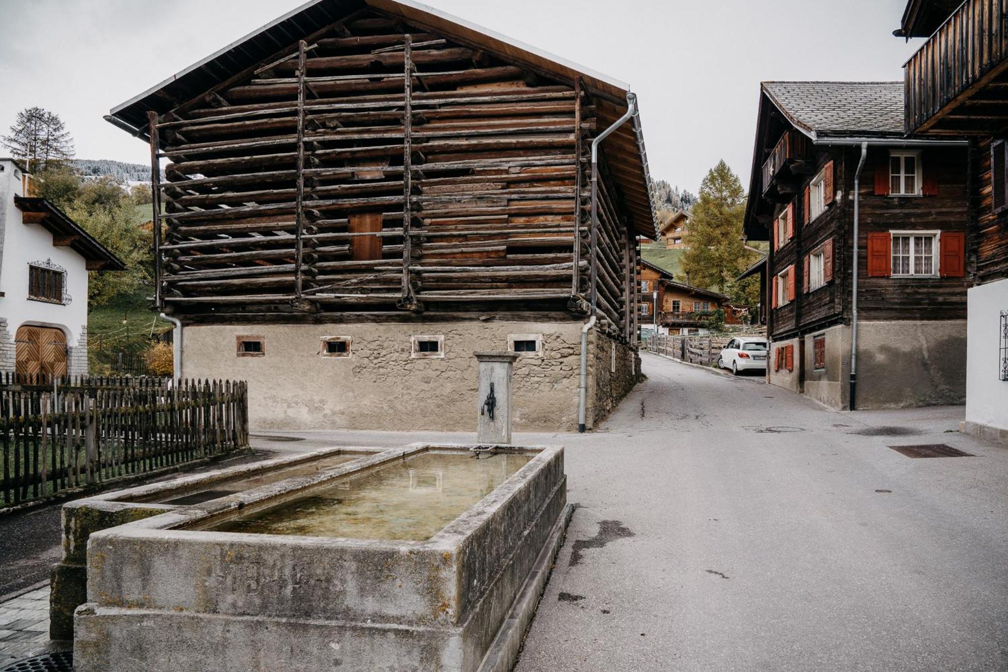 Casa Lumnezia - Panoramic Ecodesign Apartment Obersaxen - Val Lumnezia I Vella - Vignogn I Near Laax Flims I 5 Swiss Stars Rating エクステリア 写真